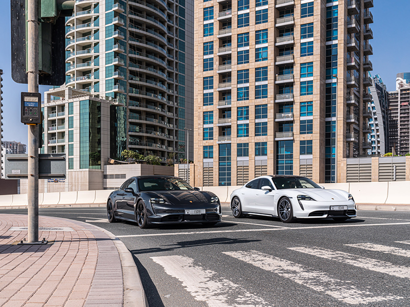 بورش تايكان الرياضية الجديدة تصميم عصري بلمسة رقمية ذكية